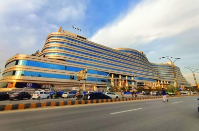 Giga Business Complex : Avail Latest Offers