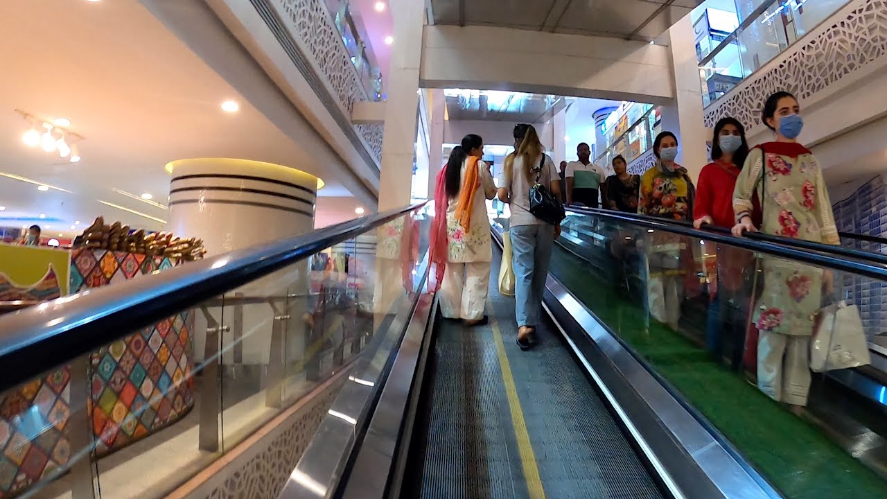 Giga Business Complex : Avail Latest Offers